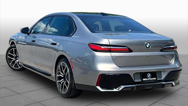 2025 BMW 7 Series 740i