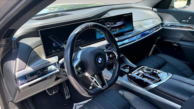 2025 BMW 7 Series 740i