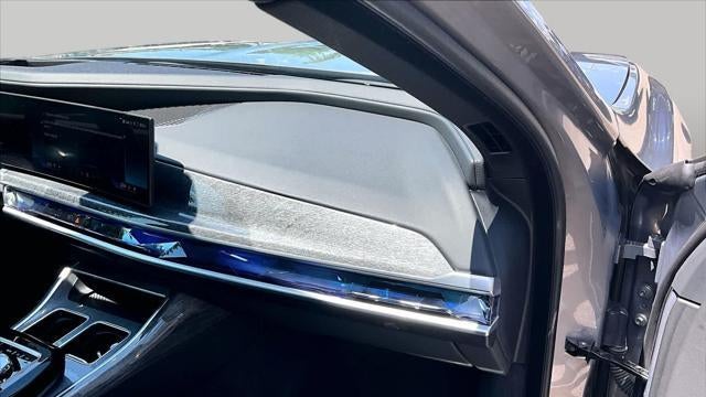 2025 BMW 7 Series 740i