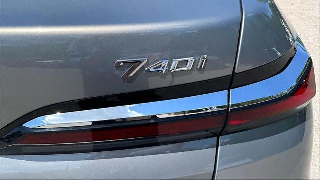 2025 BMW 7 Series 740i