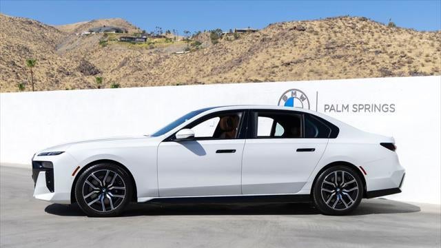 2023 BMW 7 Series 740i