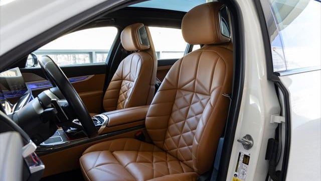 2023 BMW 7 Series 740i