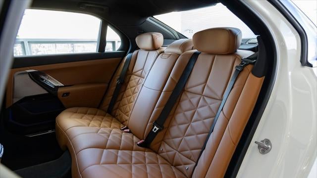 2023 BMW 7 Series 740i