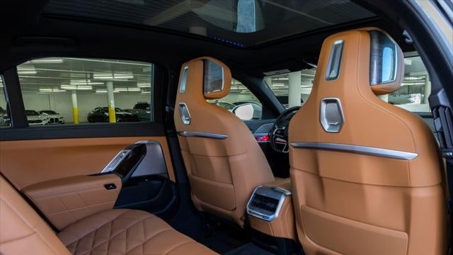 2023 BMW 7 Series 740i