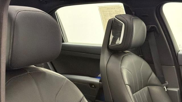 2025 BMW 7 Series 740i