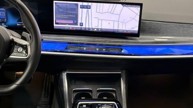 2025 BMW 7 Series 740i