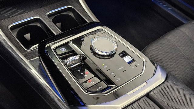 2025 BMW 7 Series 740i