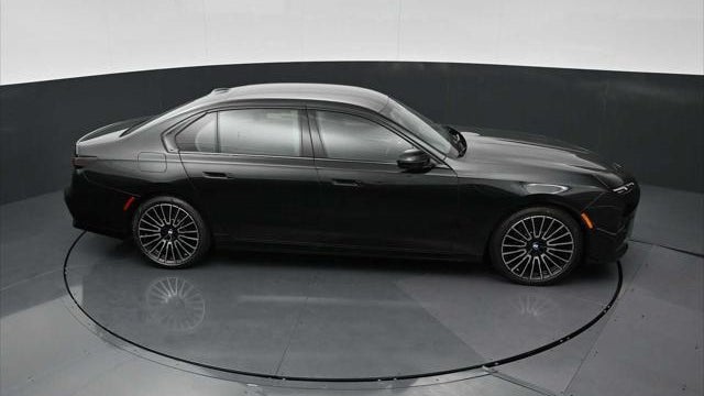 2026 BMW 7 Series 740i