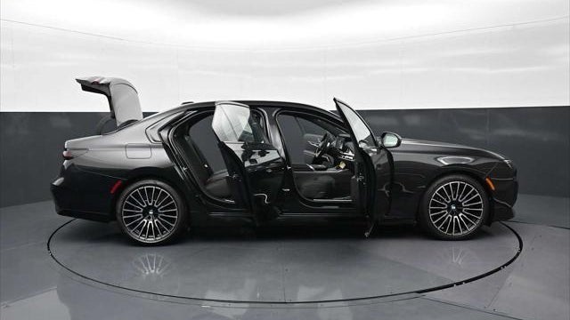 2026 BMW 7 Series 740i