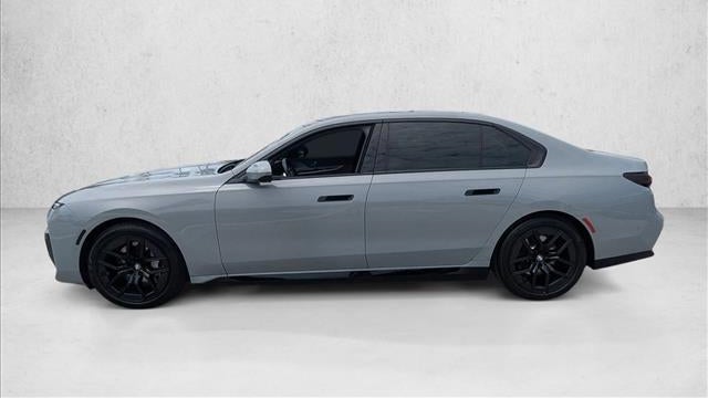 2023 BMW 7 Series 740i