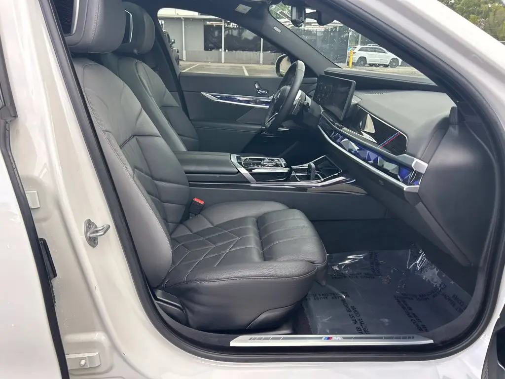 2026 BMW 740i - $75,032