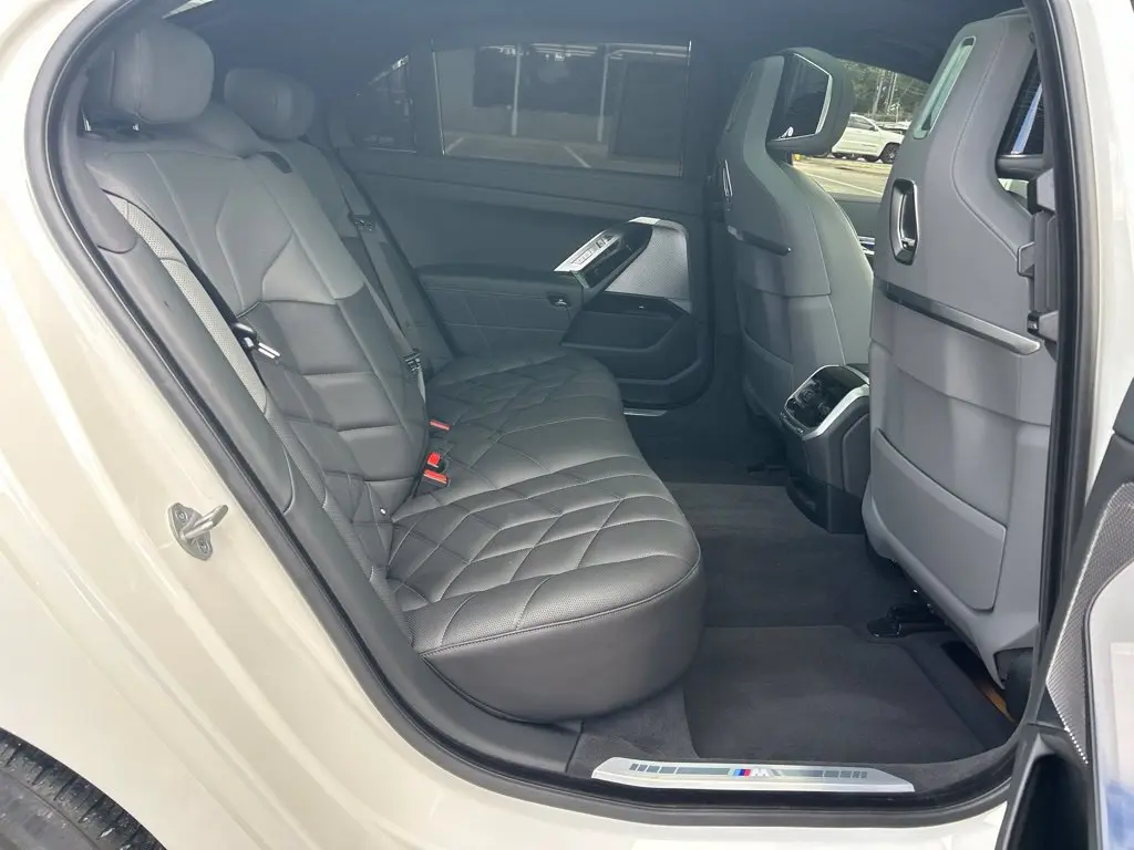 2026 BMW 740i - $75,032