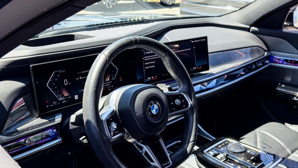2023 BMW 7 Series 740i