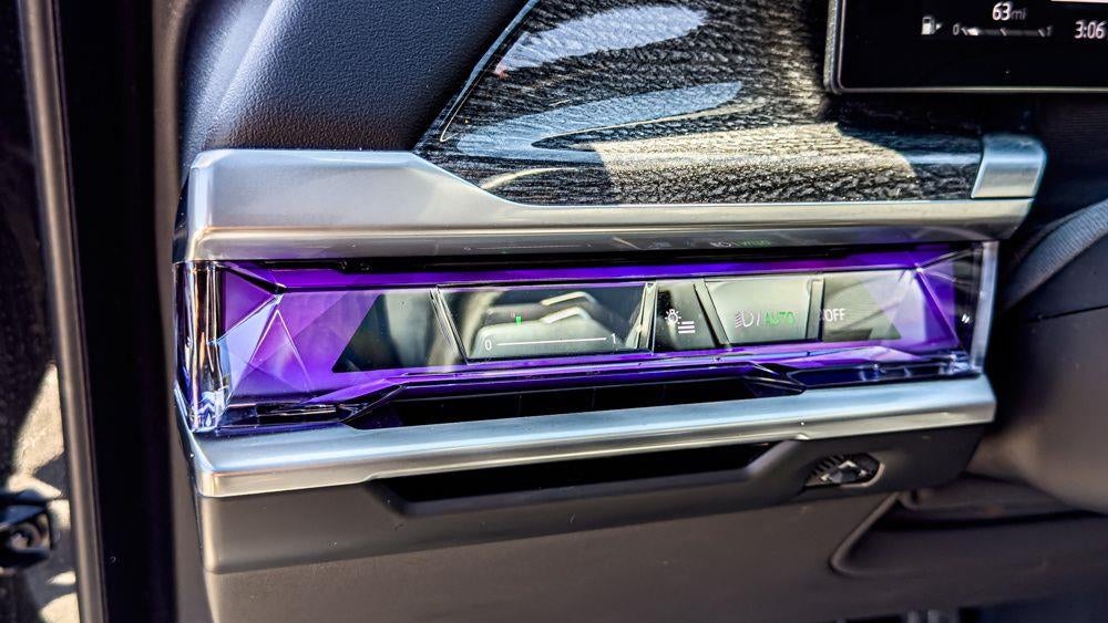 2023 BMW 7 Series 740i