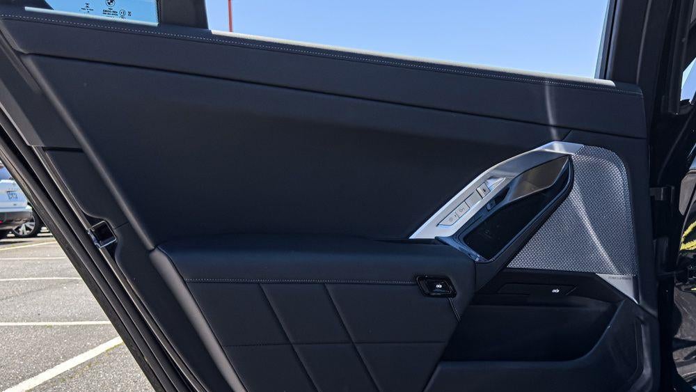 2023 BMW 7 Series 740i