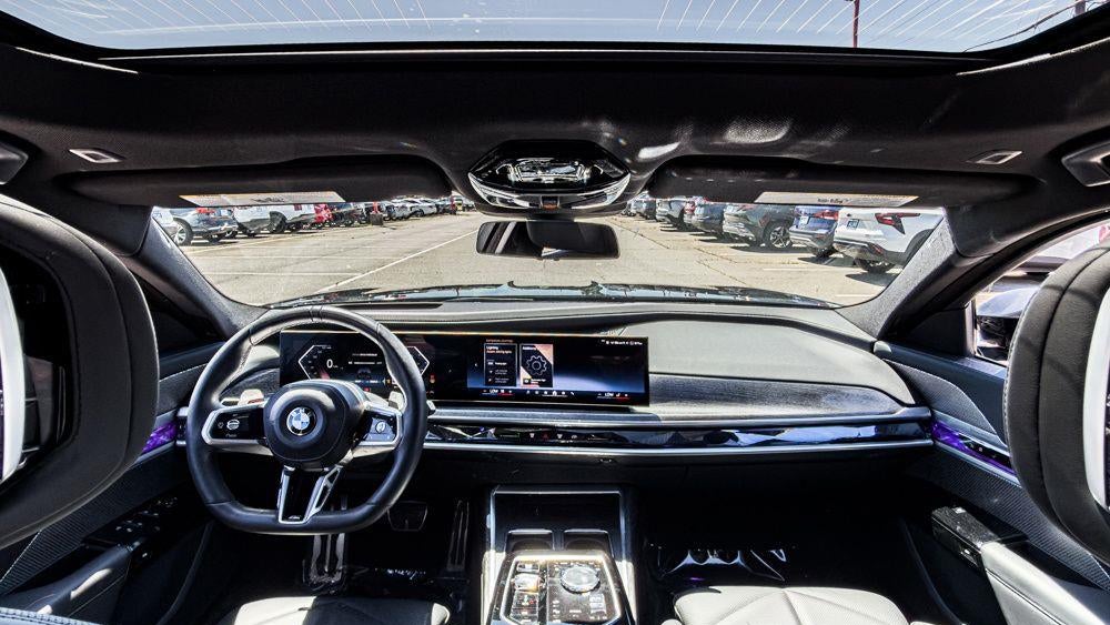 2023 BMW 7 Series 740i