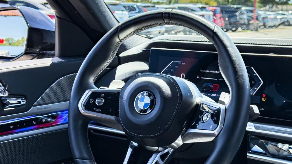 2023 BMW 7 Series 740i