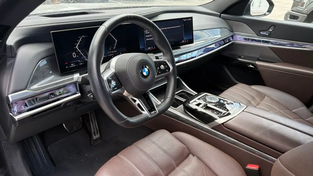 2025 BMW 7 Series 740i