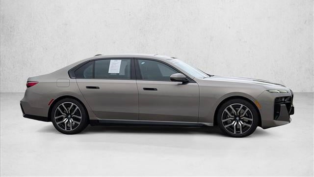 2023 BMW 7 Series 740i