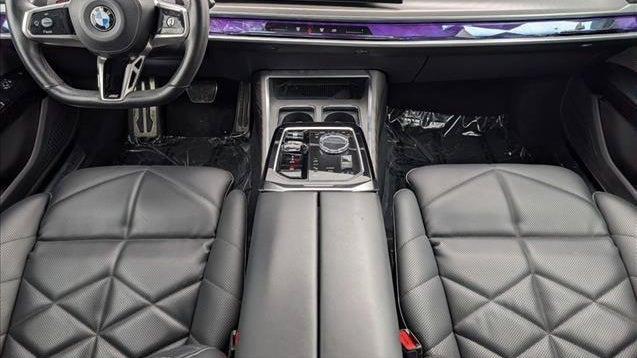 2023 BMW 7 Series 740i