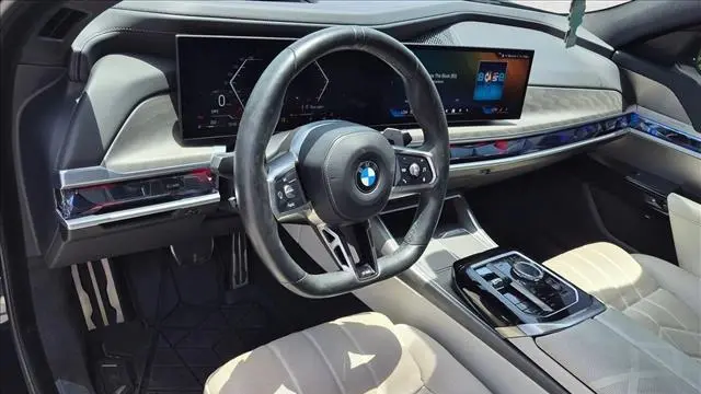 2023 BMW 7 Series 740i