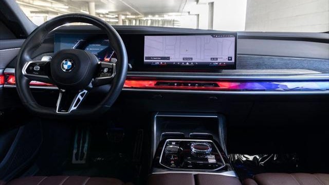 2023 BMW 7 Series 740i