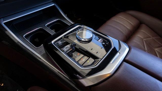 2023 BMW 7 Series 740i