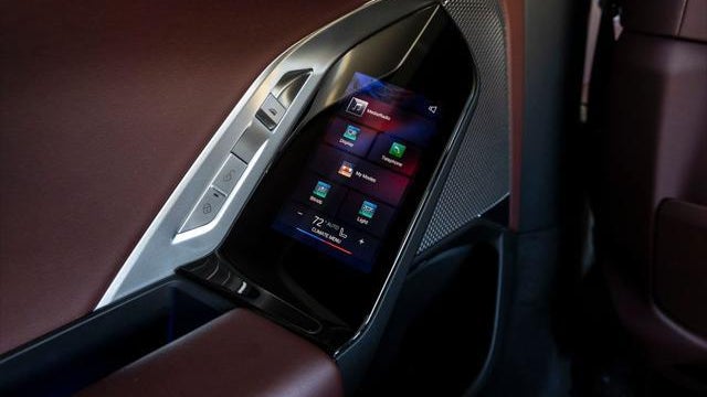 2023 BMW 7 Series 740i