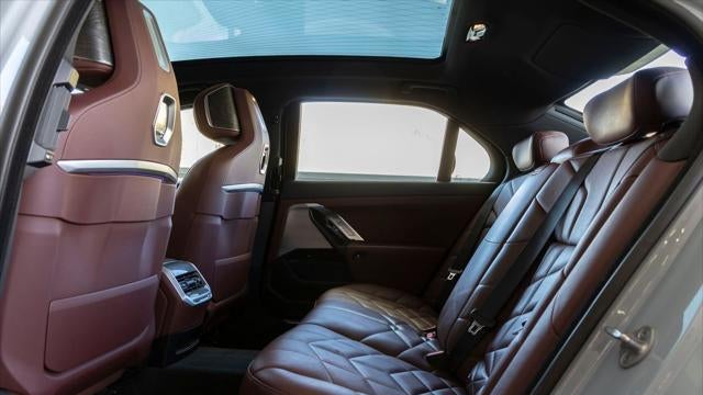 2023 BMW 7 Series 740i