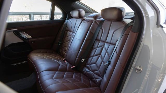 2023 BMW 7 Series 740i