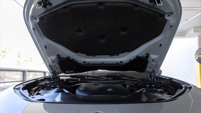 2023 BMW 7 Series 740i