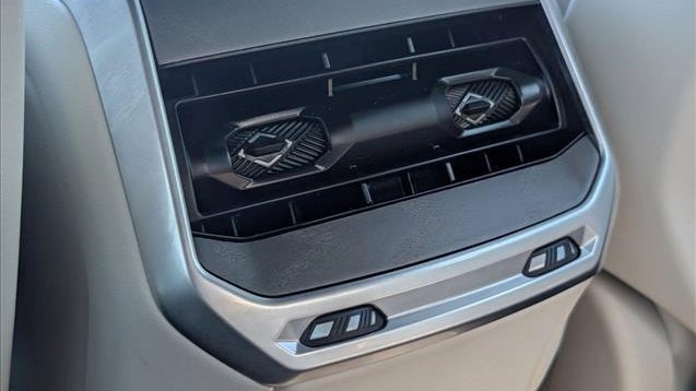 2023 BMW 7 Series 740i