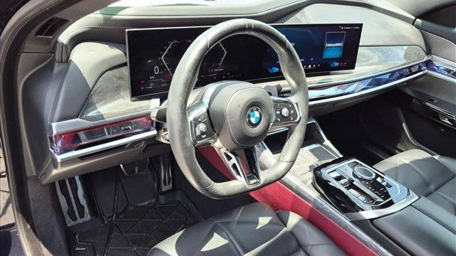 2023 BMW 7 Series 740i