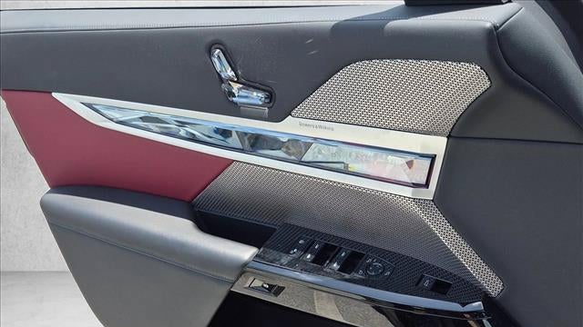 2023 BMW 7 Series 740i