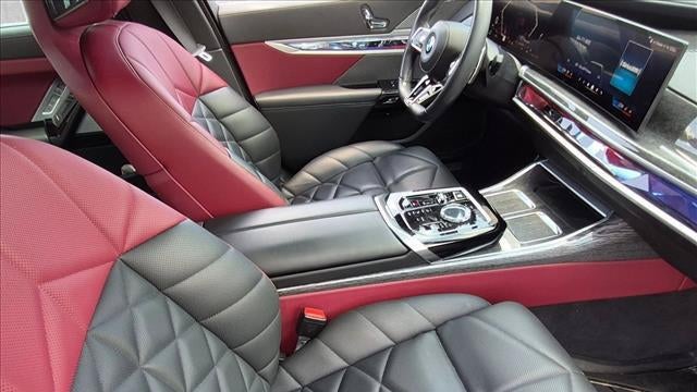 2023 BMW 7 Series 740i