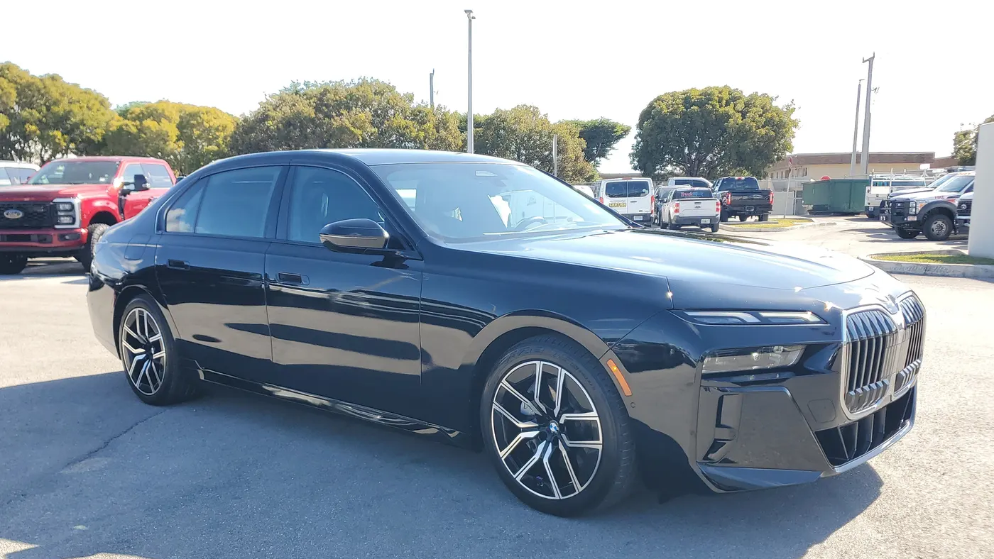 2024 BMW 7 Series 740i