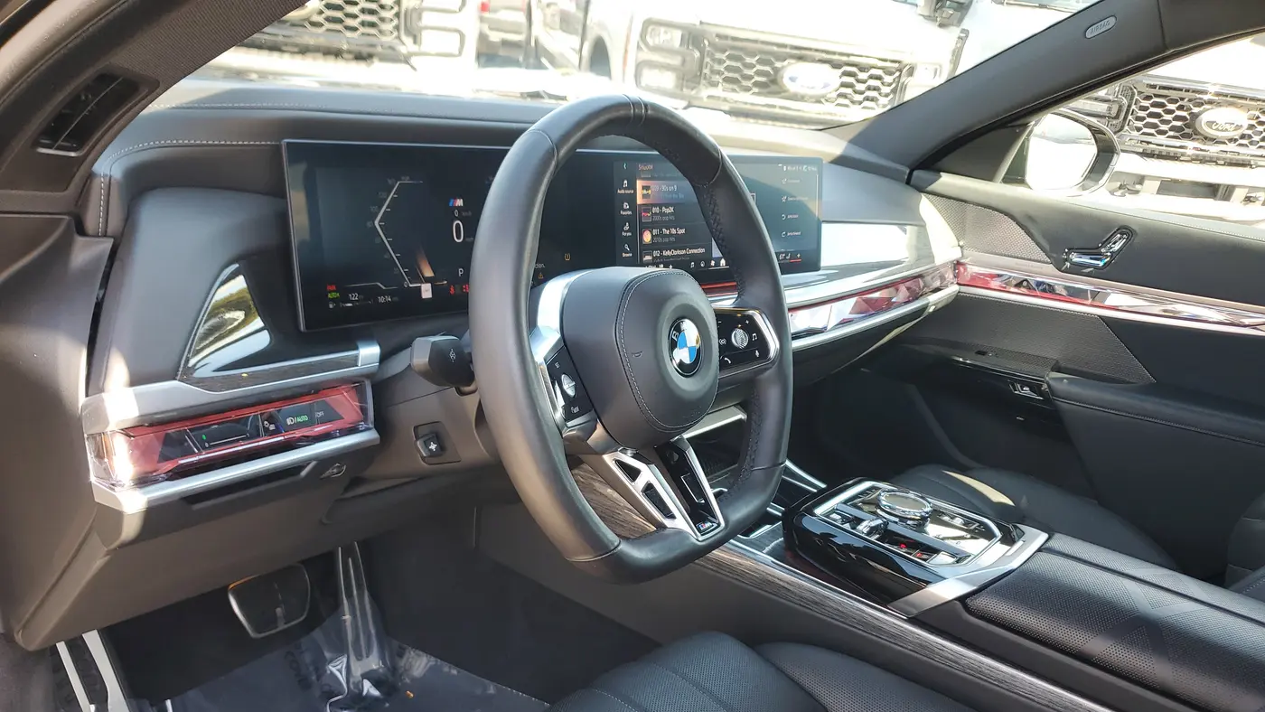 2024 BMW 7 Series 740i