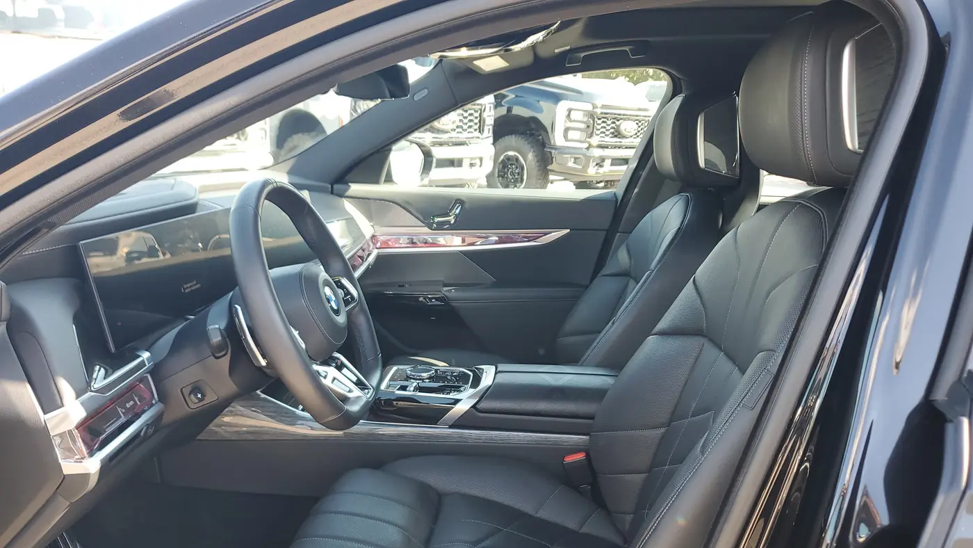 2024 BMW 7 Series 740i
