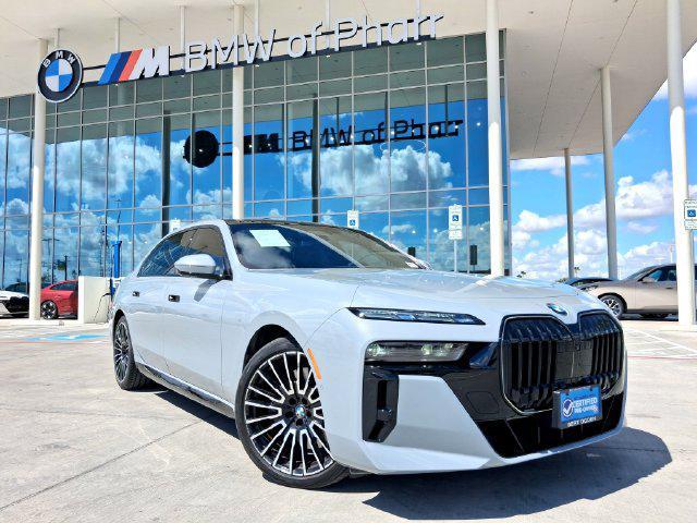 2025 BMW 740i
