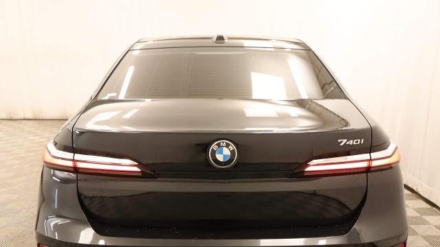 2025 BMW 7 Series 740i