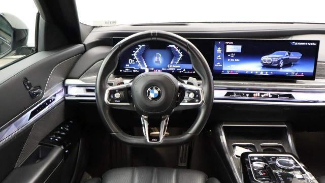 2025 BMW 7 Series 740i