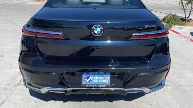 2023 BMW 7 Series 740i