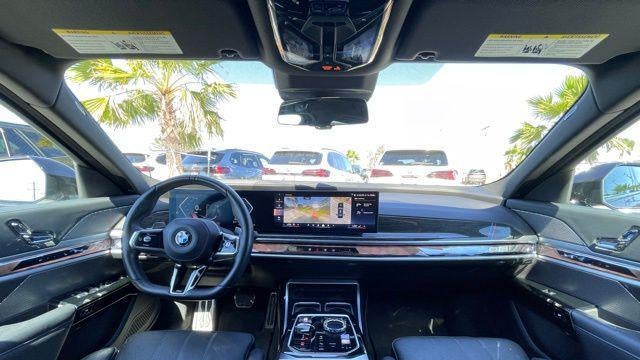 2023 BMW 7 Series 740i