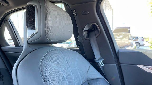 2023 BMW 7 Series 740i