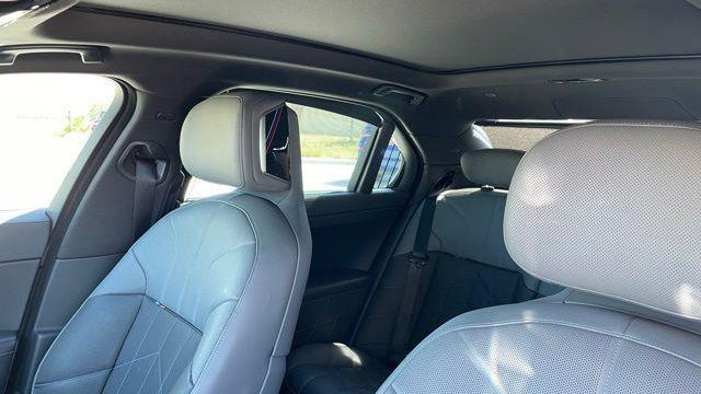 2023 BMW 7 Series 740i