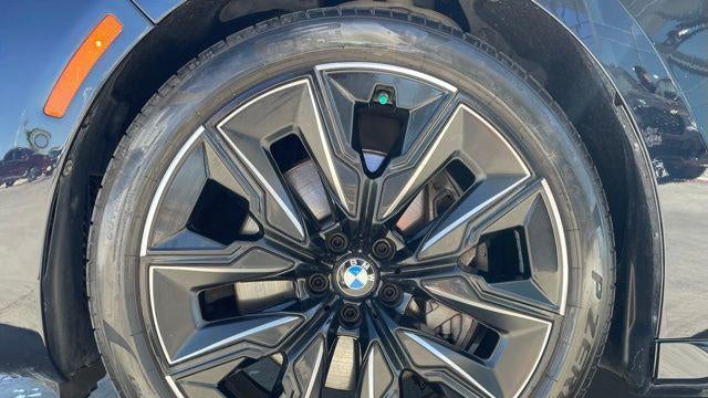 2023 BMW 7 Series 740i