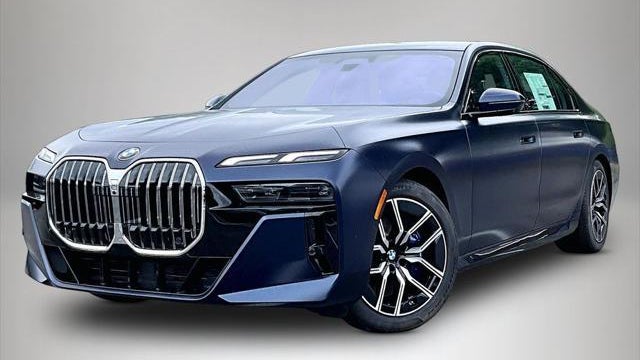 2026 BMW 7 Series 740i