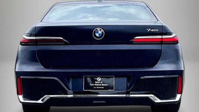 2026 BMW 7 Series 740i