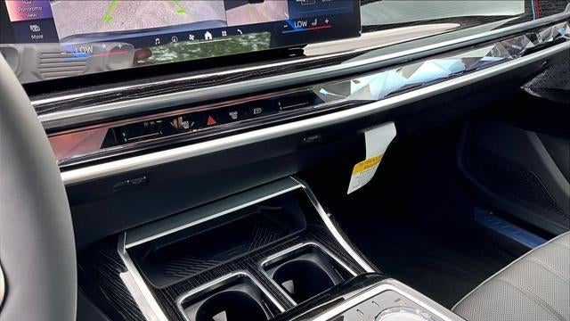 2026 BMW 7 Series 740i