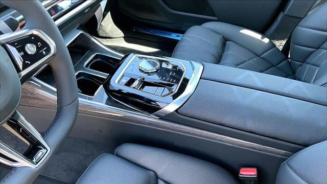 2026 BMW 7 Series 740i